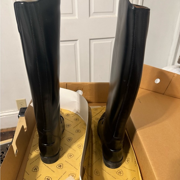 Ariat Heritage Tall Riding Boot. Never worn, still in original box. - Picture 6 of 6